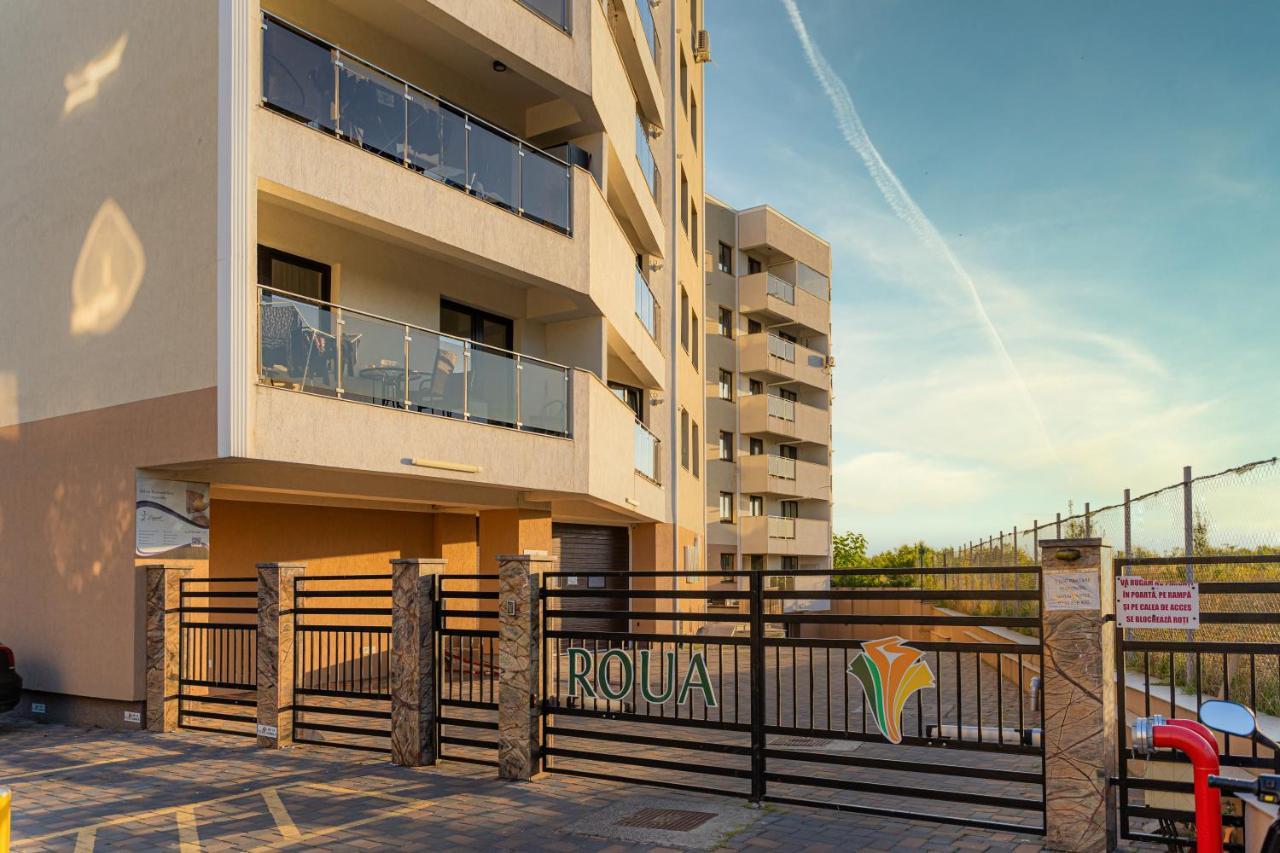 Uniquemoments Airport Apartment & Secure Parking & Airport Shuttle Iasi Exterior foto